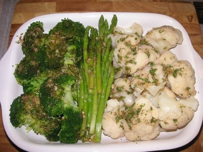 Dim Sum - Asiatisches Fingerfood, gewickelt und gerollt