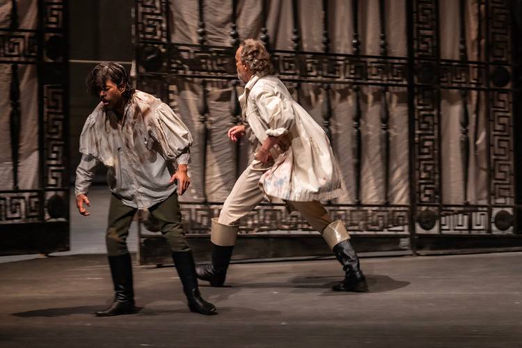 Tosca – Martin Muehle als Mario Cavaradossi, Byung Gil Kim als Angelotti