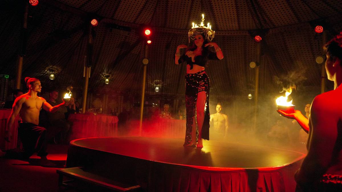 MADI - Zelt der Sinne: Dinnershow Mirage - ein Abend wie aus 1001 Nacht