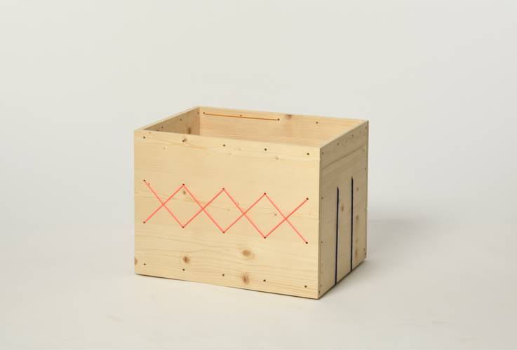 BAU_M_ICH Kiste – Selbstgebaute Kiste aus hellem Holz