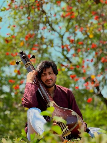Porträt des pakistanischen Musikers Muslim Shaggan