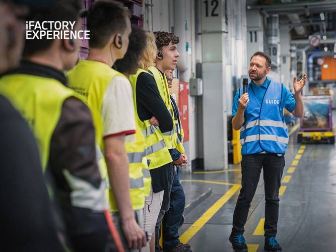 Guided tour of the BMW Group motorcycle plant in Berlin | BMW Motorrad Welt   Berlin.de
