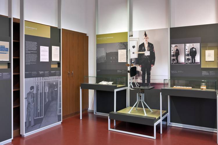 Blick in die Dauerausstellung Staatssicherheit in der SED-Diktatur – Blick in die Dauerausstellung. Stasimuseum/ASTAK e.V.
