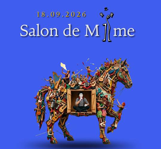 18.09.2026 Salon de Mime. Buntes Pferd aus Menschen und Musikinstrumenten, Person im Kasten mit weißem Gesicht und gestreiftem Oberteil.