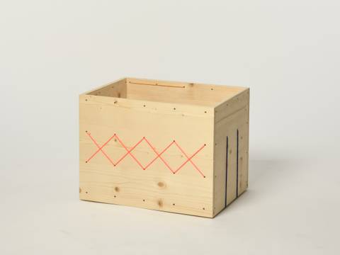 BAU_M_ICH Kiste – Selbstgebaute Kiste aus hellem Holz