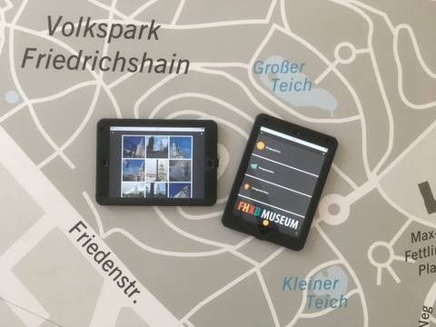 Die Ausstellung ortsgespräche auf dem Tablet