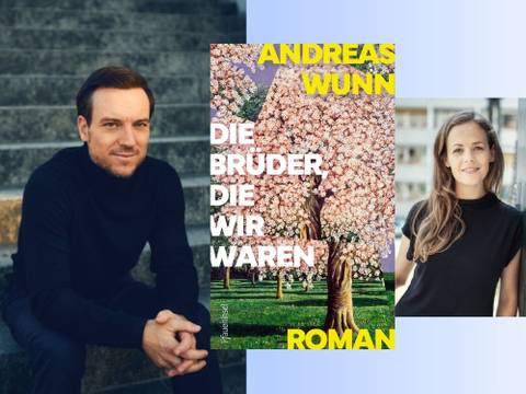 Andreas Wunn und Harriet von Waldenfels im Gespräch: Die Brüder, die wir waren – Männlich gelesene Person auf Treppe, Buchcover "Die Brüder, die wir waren", weiblich gelesene Person in Schwarz vor Gebäude.