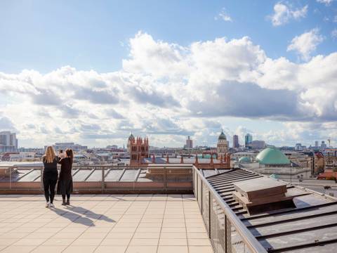 Ausblicke auf die Wahrzeichen Berlins. Besuch der Dachterrasse des Humboldt Forums – Ausblicke auf die Wahrzeichen Berlins. Besuch der Dachterrasse des Humboldt Forums