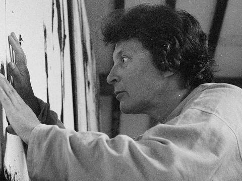 Judit Reigl in ihrem Atelier in Marcoussis, 1964