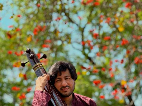 Porträt des pakistanischen Musikers Muslim Shaggan