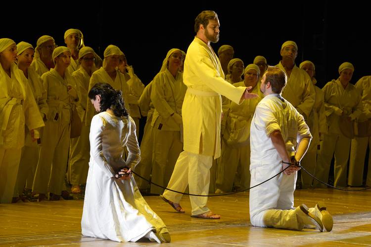 Die Zauberflöte – Elena Tsallagova als Pamina, Tobias Kehrer als Sarastro, Attilio Glaser als Tamino Bettina Stöß