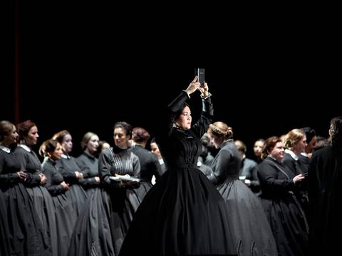 Nabucco – Hulkar Sabirova als Anna