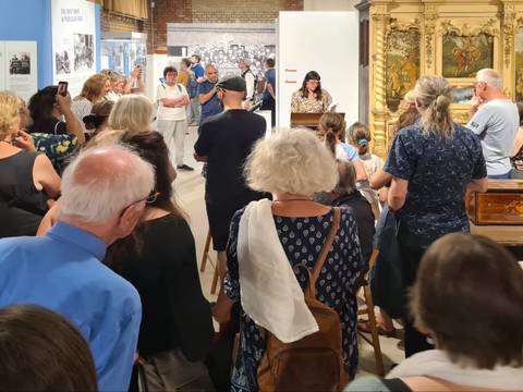 Ausstellungsführung in italienischer Sprache – Musica di strada im Museum Pankow