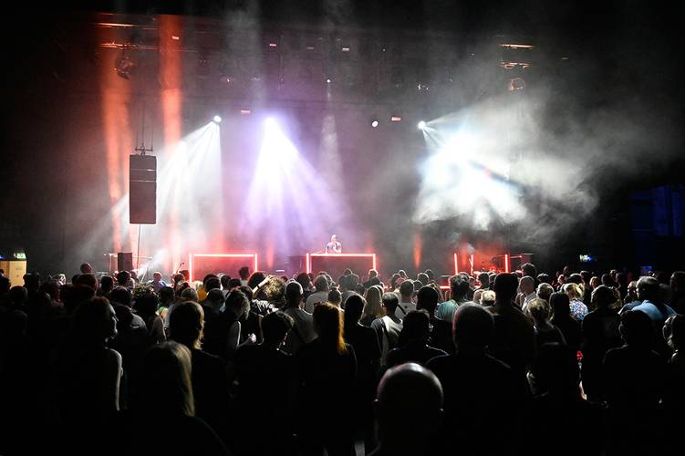 Late Nights – Thomas Aurin