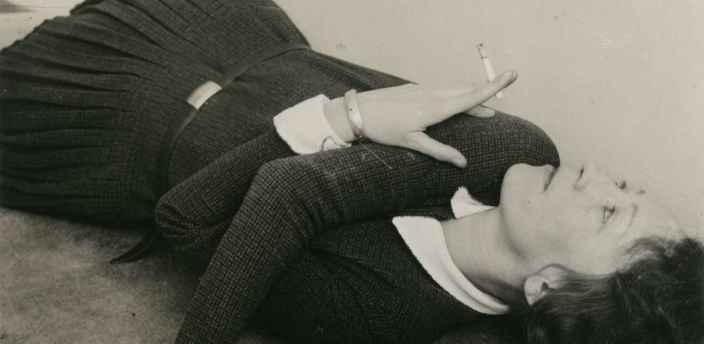 Grit Kallin-Fischer, Selbstporträt mit Zigarette, Detail, um 1928, Bauhaus-Archiv Berlin