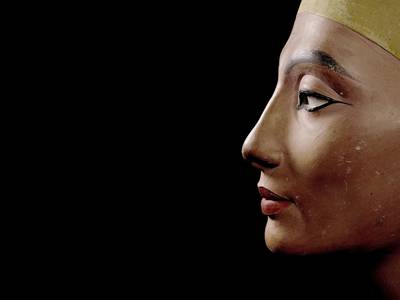 Büste der Königin Nofretete, Neues Reich, 18. Dynastie, Amarna, Ägypten, Um 1340 v. Chr.