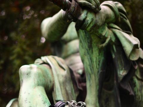 Denkmal streicheln – Denkmal hören