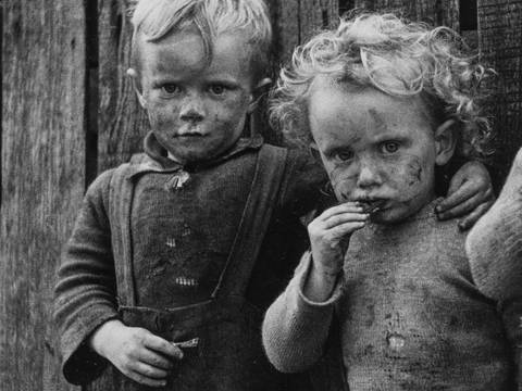  – Edith Tudor-Hart, »Bergarbeiterkinder«, Tyneside