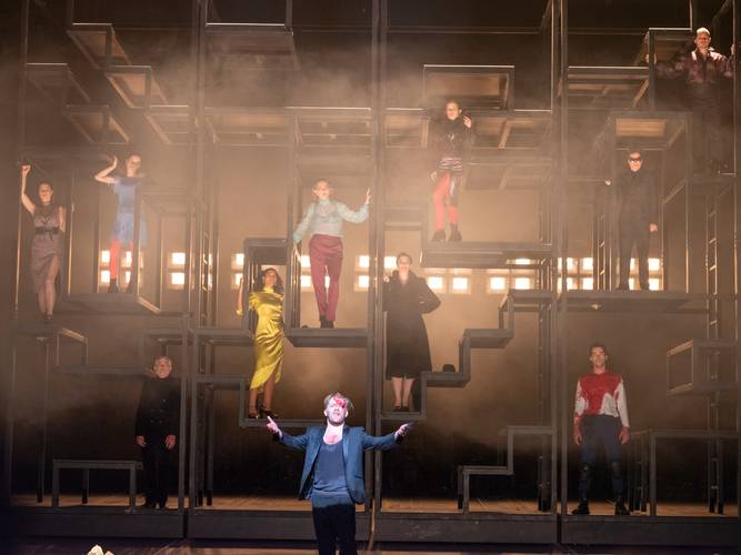 Die Dreigroschenoper