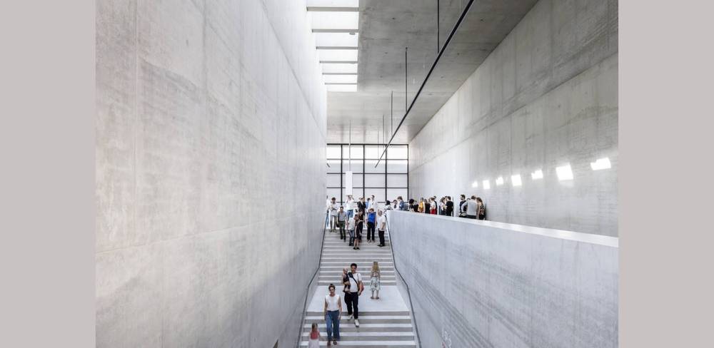 James-Simon-Galerie, Oberes Foyer mit Haupttreppe / Upper foyer, main internal staircase