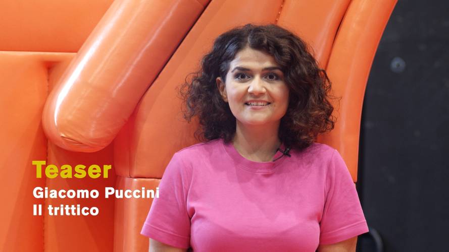 Il trittico – Ein Teaser mit Pinar Karabulut – Pinar Karabulut in ihrem Bühnenbild. Ruth Tromboukis
