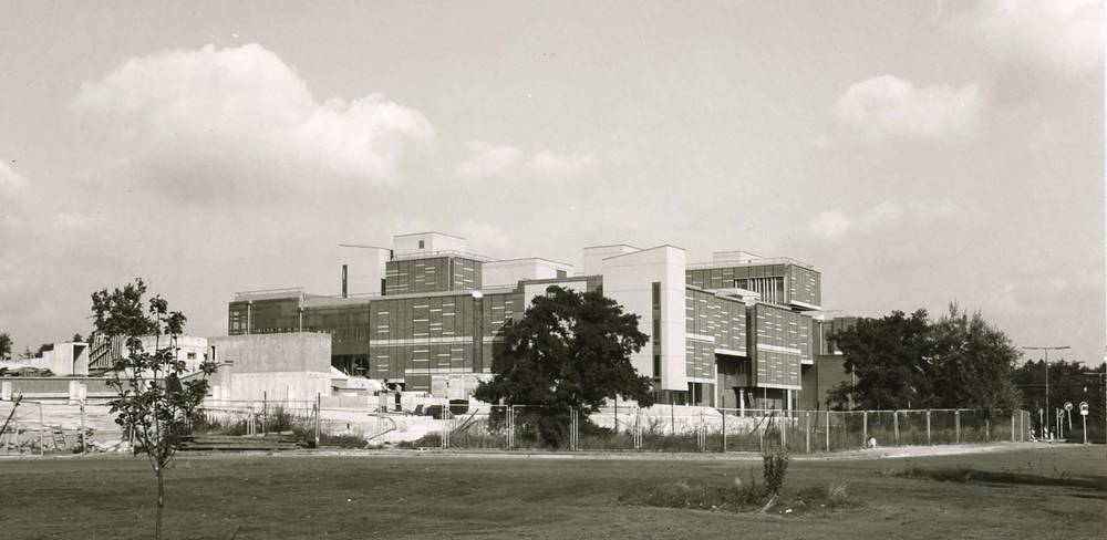 Bau des Kunstgewerbemuseums, ca. 1985