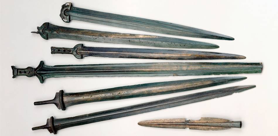 Schwerter und Lanze, Bronze. 9.-8. Jh. v. Chr., Stölln, Deutschland – Schwerter und Lanze, Bronze. 9.-8. Jh. v. Chr., Stölln, Deutschland © Staatliche Museen zu Berlin, Museum für Vor- und Frühgeschichte / Klaus Göken