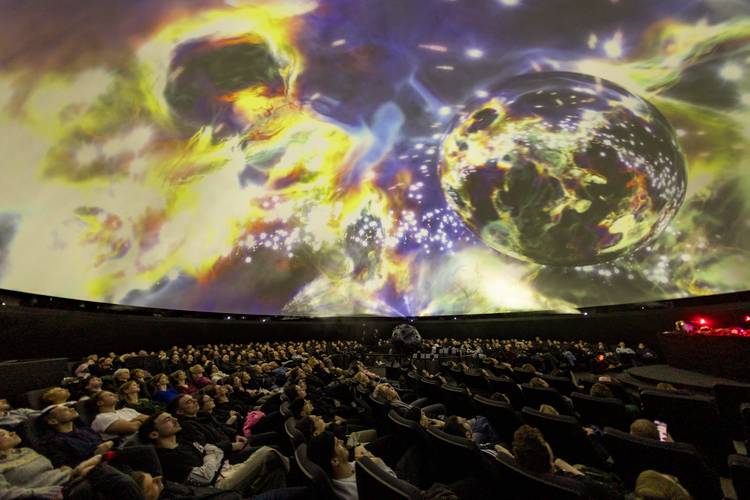 Aufnahme im Planetariumssaal – Aufnahme im Planetariumssaal