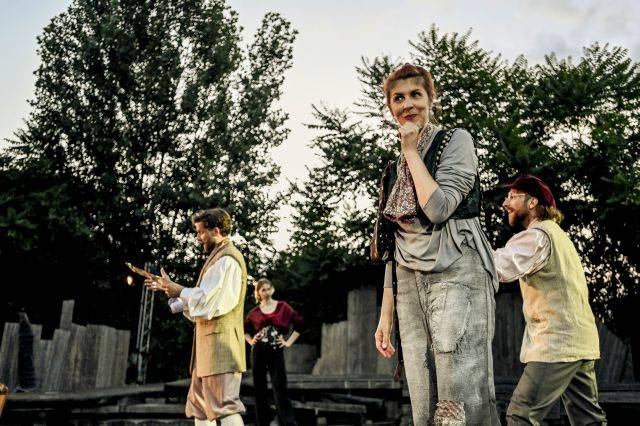 Globe Berlin: Was Ihr wollt – Benjamin Krüger, Wiebke Acton, Philipp Myk