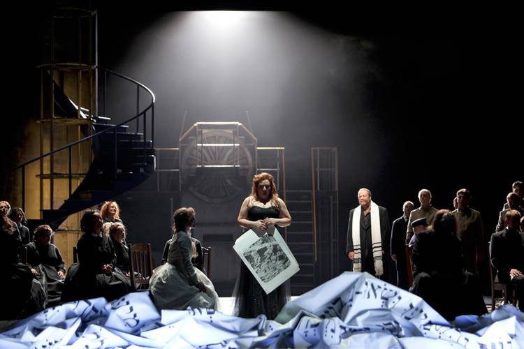 Nabucco – u. a. Anna Smirnova als Abigaille, Johan Reuter als Nabucco