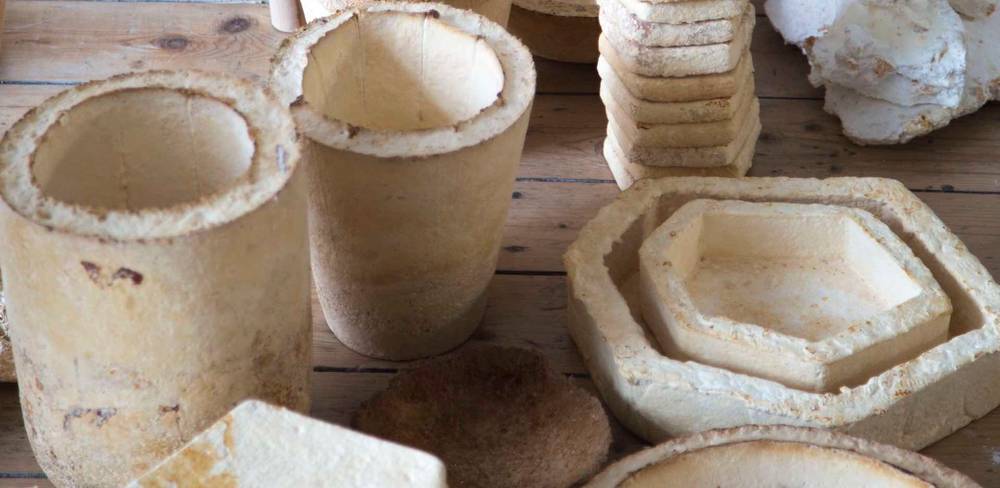 The Growing Lab – Mycelia, The future of plastic: overview mycelium vessels