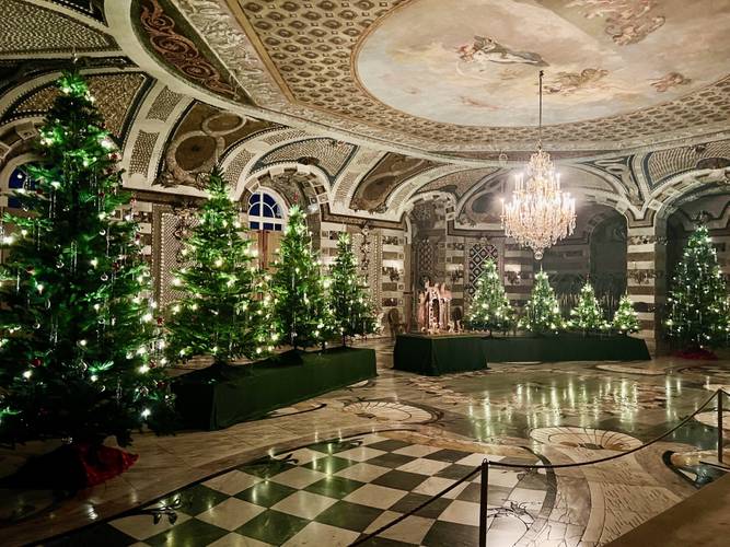 Weihnachtliche Dekoration im Grottensaal des Neuen Palais – Weihnachtliche Dekoration im Grottensaal des Neuen Palais