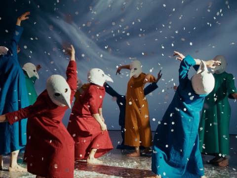  – Yael Bartana, The Birds (Die Vögel), Videostill, 2026: Courtesy of Sommer Contemporary Art, Tel Aviv; Galleria Raffaella Cortese, Milan; Petzel Gallery, New York; Capitain Petzel, Berlin and Cecilia Hillström Gallery, Stockholm