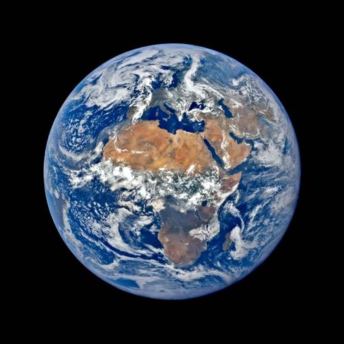 Bild der Erde im Weltall, aus dem Programm "Raumschiff Erde" der Stiftung Planetarium Berlin