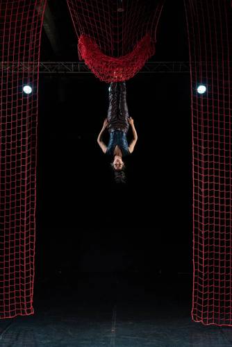 Compagnie E1NZ: NEVER ENOUGH