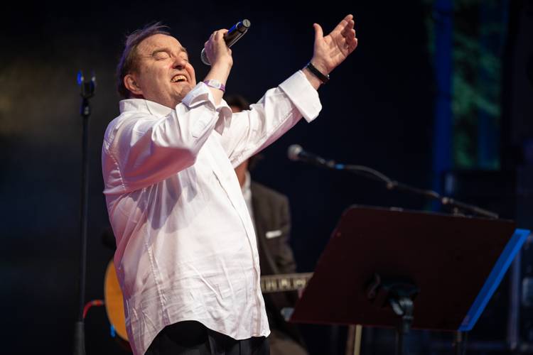 Gustav Peter Wöhler – Gustav Peter Wöhler live auf der Bühne.