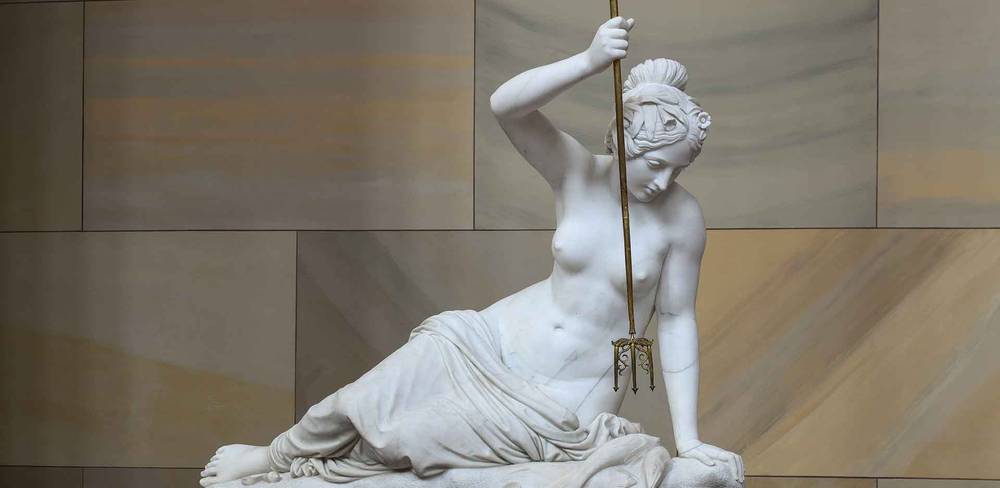 Emil Wolff, Nereide mit Dreizack, 1839 (Ausführung 1840), Marmor und Bronze