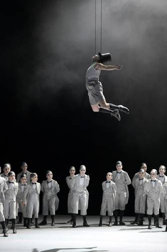 A Midsummer Night’s Dream – Jami Reid-Quarrell als Puck Bettina Stöß