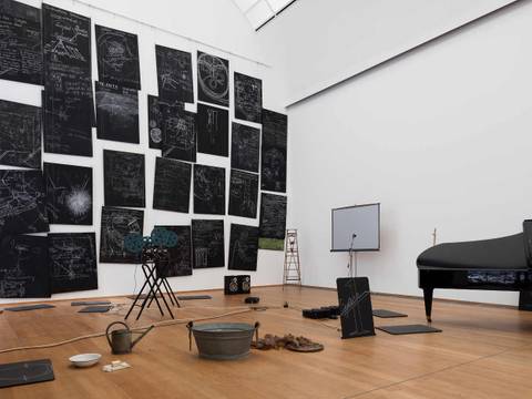 Joseph Beuys, Das Kapital Raum 1970–1977, Detail, 1980, Staatliche Museen zu Berlin, Nationalgalerie, Sammlung Marx