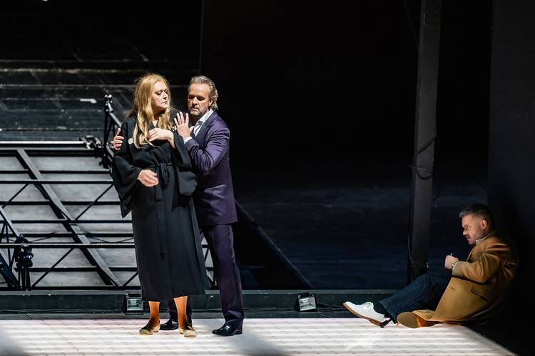 Turandot – Catherine Foster als Turandot, Martin Muehle als Calaf, Gerard Farreras als Timur Bettina Stöß