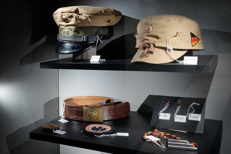 Schaudepot Reichsbanner Schwarz-Rot-Gold