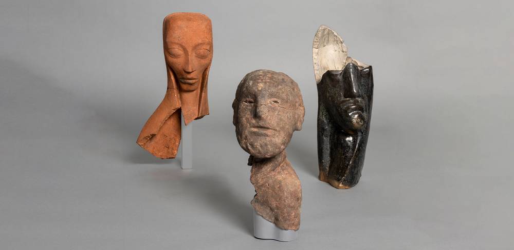 Emy Roeder, „Schwangere“, 1918; Karel Niestrath, „Frommer Mann“, 1924; Otto Freundlich, „Kopf“, 1925 (v.l.n.r.)