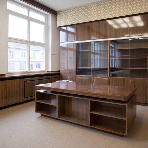 Inhaftiert in Hohenschönhausen, Büro des Gefängnisleiters – Inhaftiert in Hohenschönhausen, Büro des Gefängnisleiters © Luise Wagener