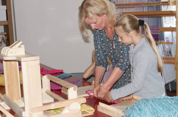 SPSG-Museumswerkstatt am Schloss: Zauberhaftes aus Wolle und Seide – SPSG-Museumswerkstatt am Schloss: Zauberhaftes aus Wolle und Seide