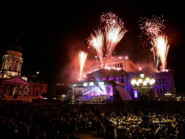 Air Berlin Weihnachten 2022 Highlights der Klassik Inszeniert in Licht und Feuer / Classic Open