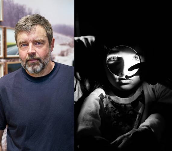 Artist Talk und Kurzführung mit Thomas Meyer – Links ist Thomas Meyer zu sehen und rechts ein Schwarz-Weiß-Bild von einem Kind, das durch eine Lupe schaut.