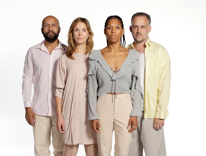 Aesthetics of Color – Ein Kammerspiel – Aesthetics of Color – Ein Kammerspiel