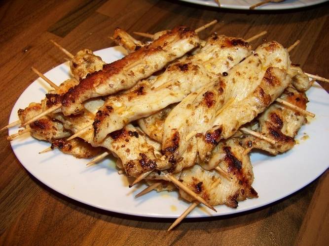 Tapas, Spaniens kleine Häppchen: Von Pintxos zu Pintxos