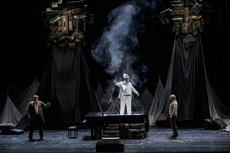 Das Rheingold – Iain Paterson als Wotan, Albert Pesendorfer als Fasolt, Tobias Kehrer als Fafner Bettina Stöß