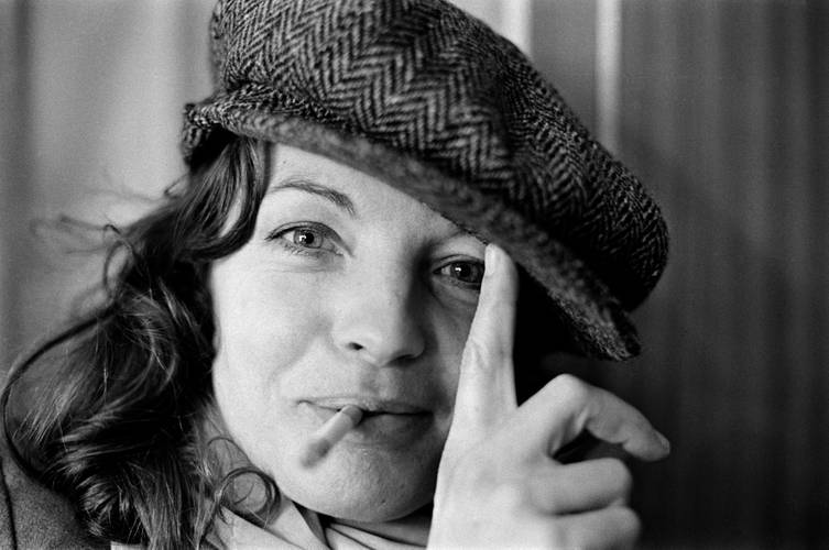 Romy Schneider during a break in filming, Berlin 1976 © Archiv Robert Lebeck